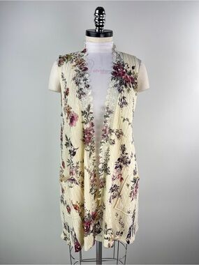 💚 3545. Cream Floral Sleeveless Kniy Crochet-Trim Vest